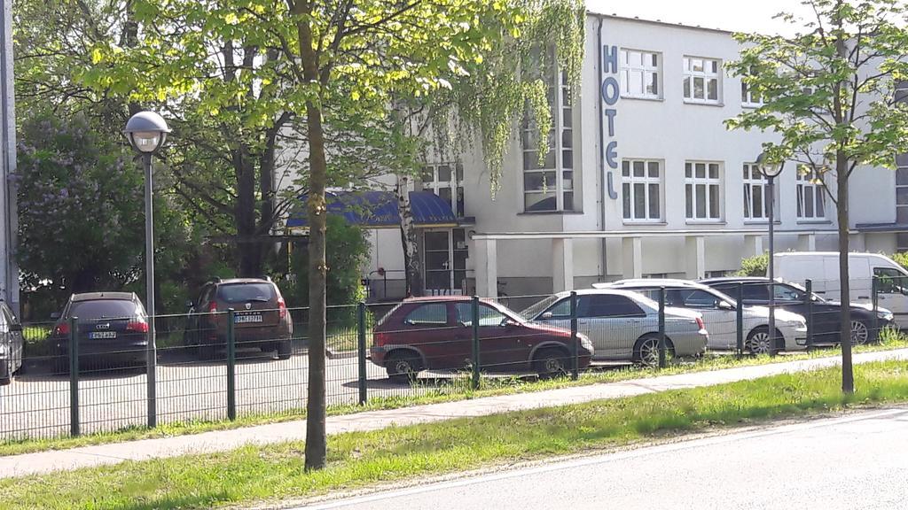Amarillo Hotel Velten Dış mekan fotoğraf